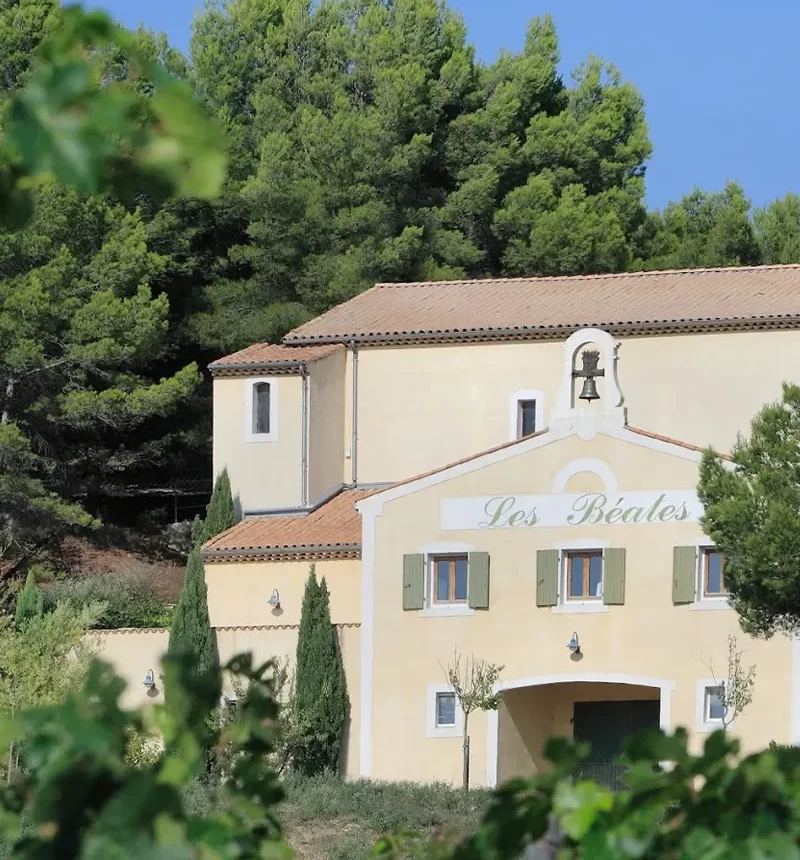 Bâtisse du domaine les Béates