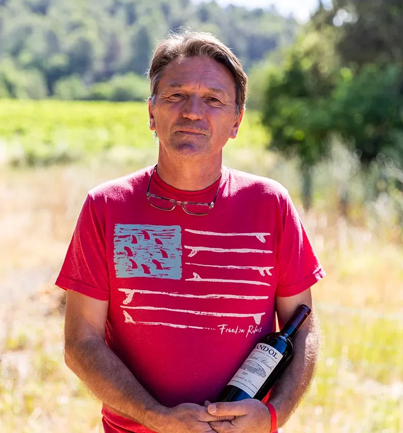 Vigneron du domaine de la Bastide Blanche