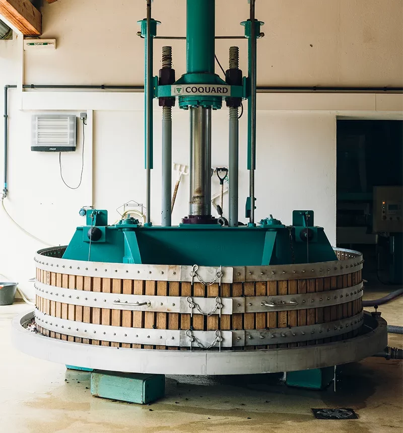 Machine pressoir du château de barbeyrolles