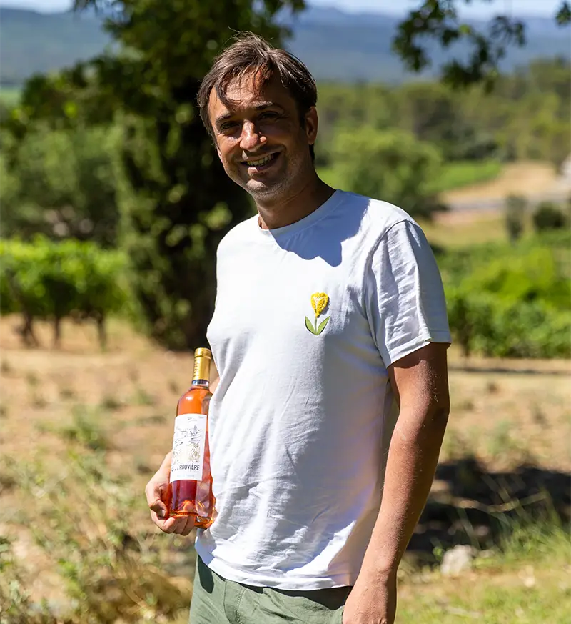 Vigneron du domaine Bunan