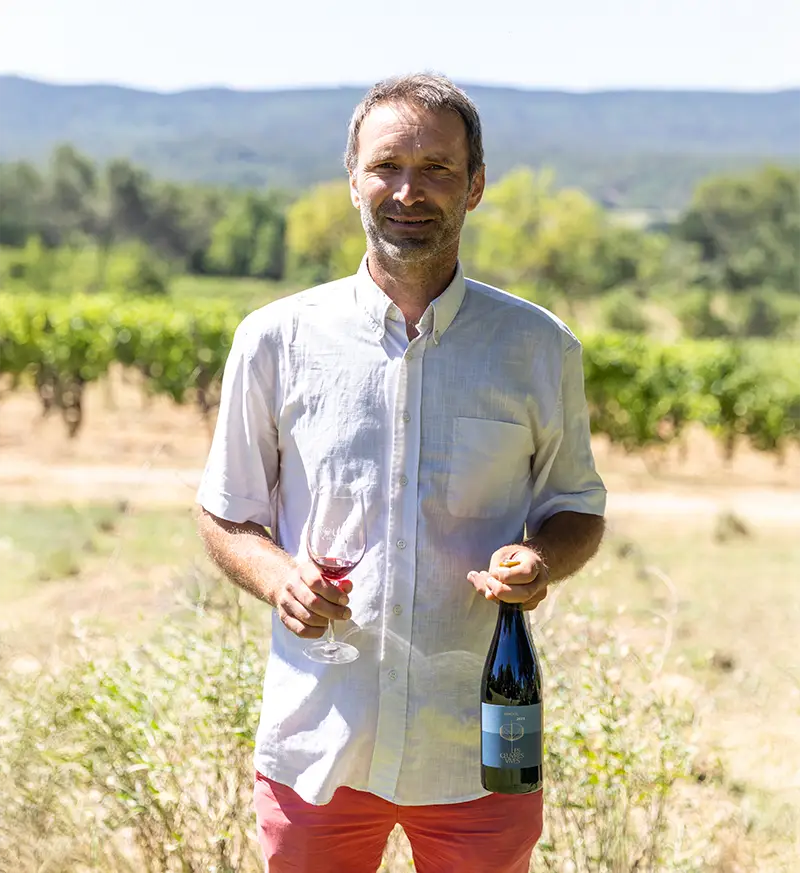 Vigneron du domaine les oeuvres vives