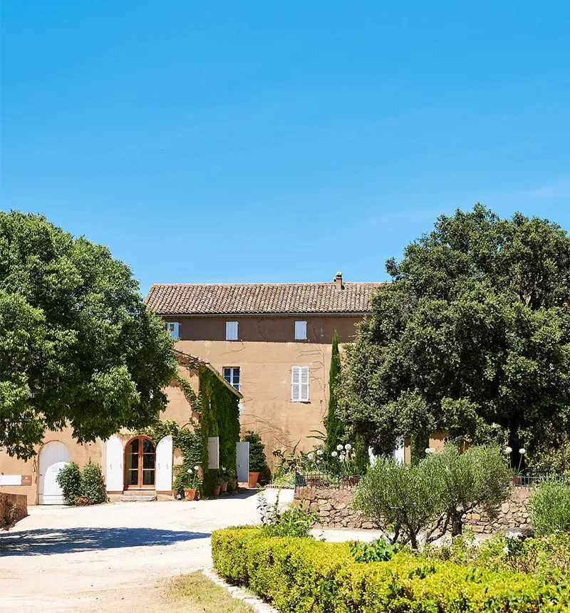 La bâtisse du domaine du Château La Tour de L'Évêque